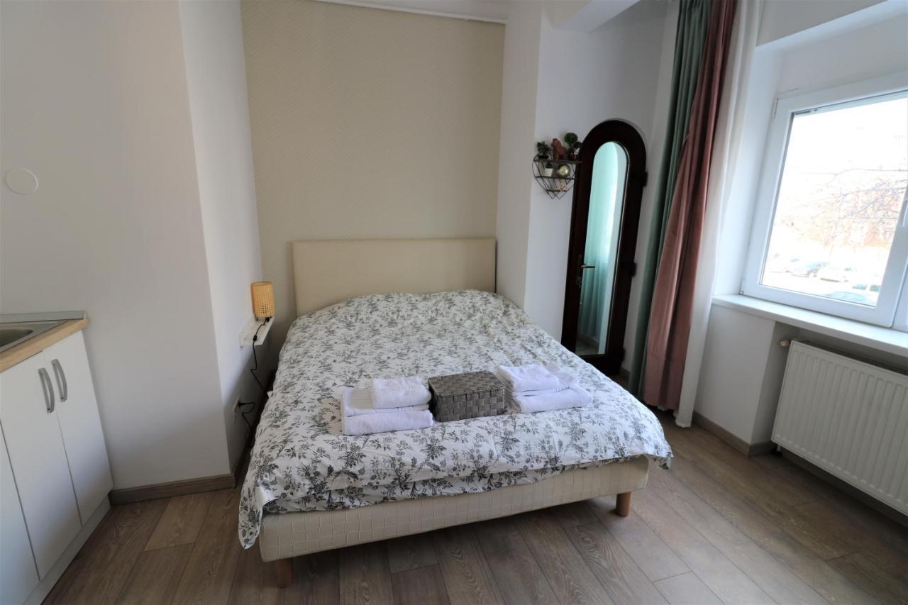 Lovely City Center Apartment - Free Minibar Bucareste Exterior foto