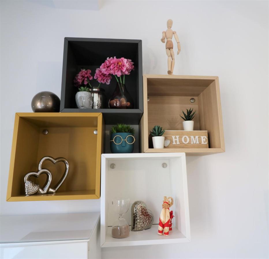 Lovely City Center Apartment - Free Minibar Bucareste Exterior foto