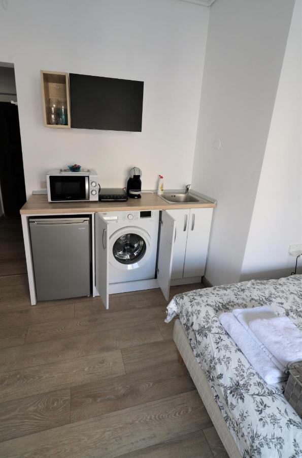 Lovely City Center Apartment - Free Minibar Bucareste Exterior foto