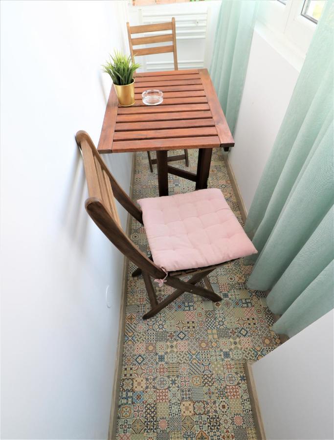 Lovely City Center Apartment - Free Minibar Bucareste Exterior foto